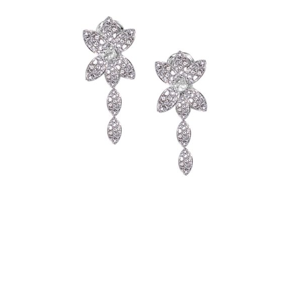 Orecchini con diamanti color D/F purezza VVS/VS cts 0.48 + diamante centrale cts 0.19