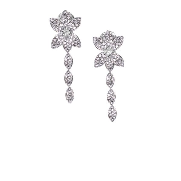 Orecchini con diamanti color D/F purezza VVS/VS cts 0.48 + diamante centrale cts 0.19